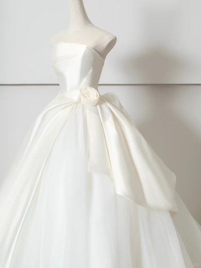 Chic Strapless A-Line Bridal Gown Pleated Satin Handmade Flower Wedding Dress AP2379