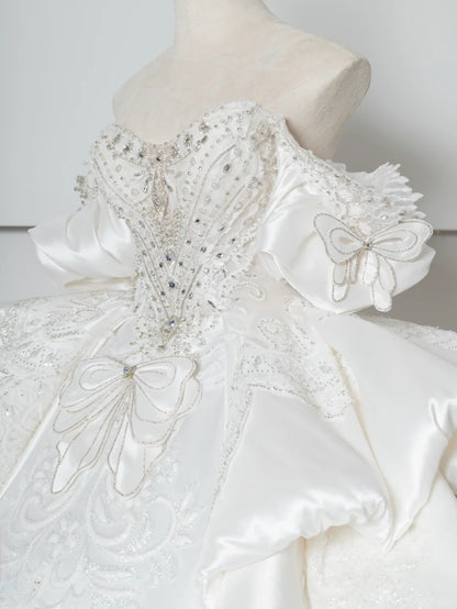 Luxurious Off-Shoulder A-Line Bridal Gowns Sequins Applique Beading Ruffled Wedding Dress AP2380