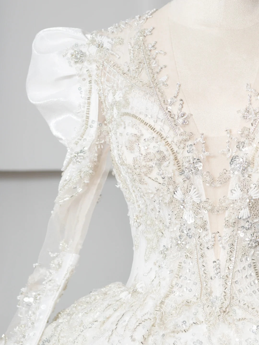 Ethereal A-Line A-Line Bridal Gowns Beading Sequins Puffy Long Sleeve Wedding Dress AP2383