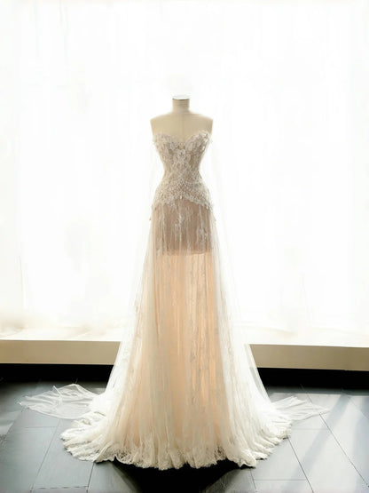 Ethereal A-Line Strapless Bridal Gowns Lace Tulle Beading Applique Wedding Dress AP2387