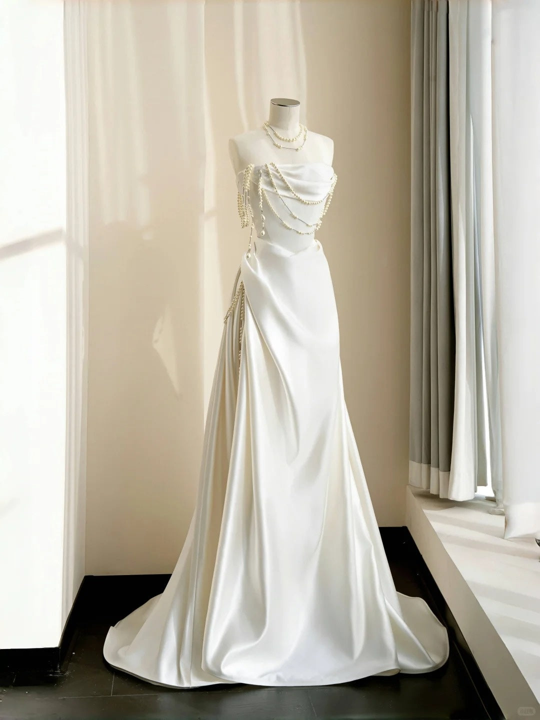 Gorgeous Strapless A-Line Bridal Gowns Ruched Satin Bading Wedding Dress AP2388