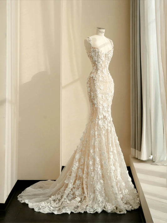 Fantastic Spaghetti Strap Mermaid Bridal Gown Applique Beading Lace Tulle Wedding Dress AP2391