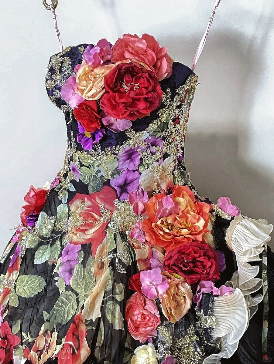 Chic A-Line Strapless Applique Evening Gowns Sequins Handmade Flowers Ruffled Prom Dress AP2418