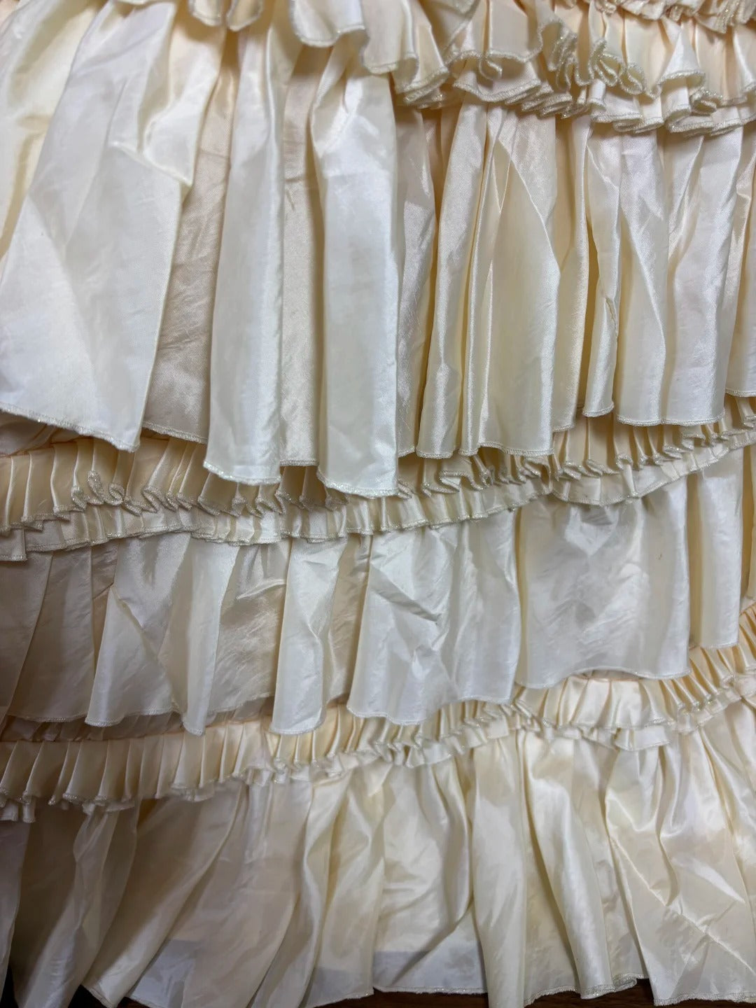 Fabulous Spaghetti Strap A-Line Evening Gowns Sequins Ruffled Prom Dress AP2425