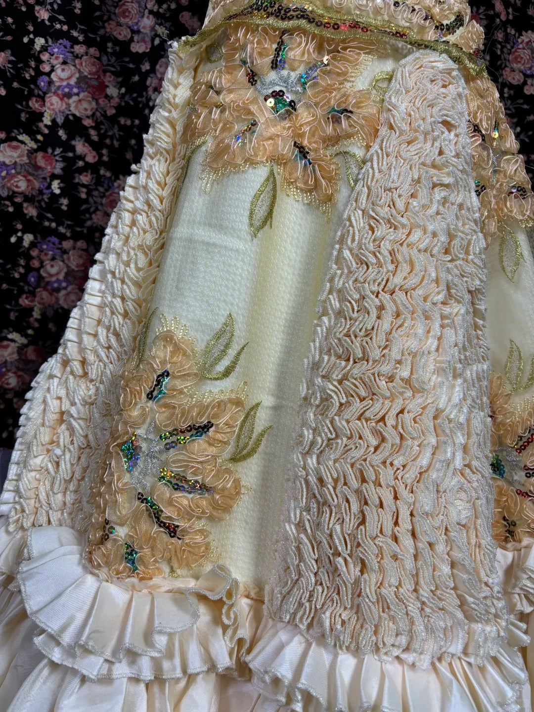 Fabulous Spaghetti Strap A-Line Evening Gowns Sequins Ruffled Prom Dress AP2425