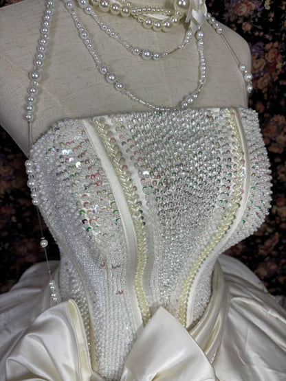 Elegant Strapless A-Line Bridal Dresses Sequins Beaded Appliques Bow Wedding Dress AP2426