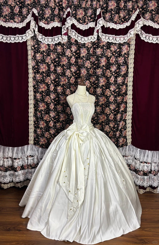 Elegant Strapless A-Line Bridal Dresses Sequins Beaded Appliques Bow Wedding Dress AP2426