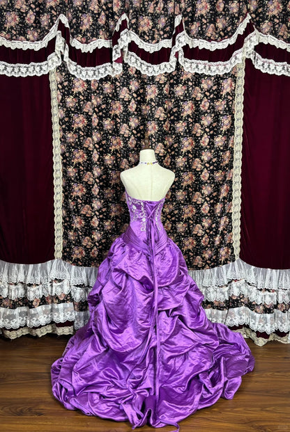 Purple Strapless A-Line Formal Dresses Sequins Appliques Pleated Prom Dress AP2427