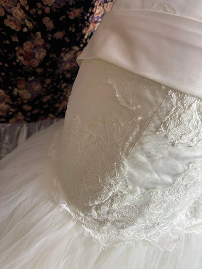 Classical Mermaid Strapless Bridal Gowns Lace Tulle Beaded Handmade Flower Wedding Dress AP2428