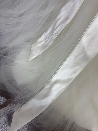 Classical Mermaid Strapless Bridal Gowns Lace Tulle Beaded Handmade Flower Wedding Dress AP2428