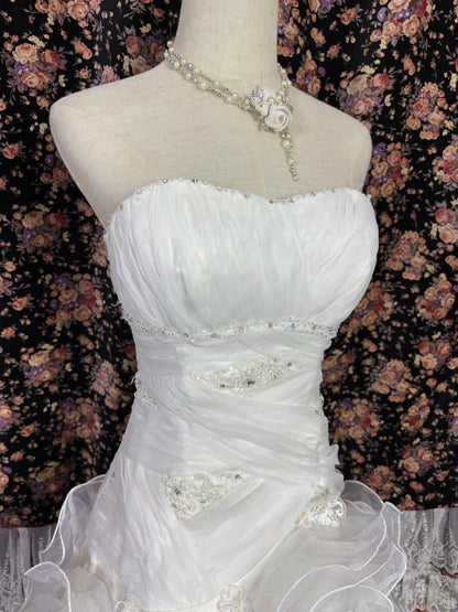 Glamorous A-Line Strapless Bridal Gowns Beaded Crystals Appliques Ruffled Wedding Dress AP2429