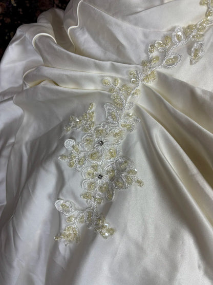 Dreamy Strapless A-Line Bridal Dresses Bow Beaded Tiered Satin Tulle Wedding Dress AP2431