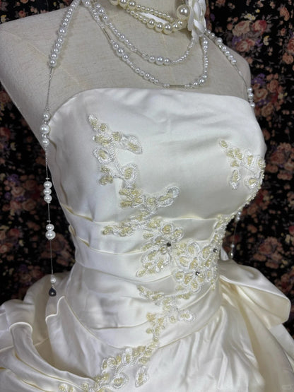 Dreamy Strapless A-Line Bridal Dresses Bow Beaded Tiered Satin Tulle Wedding Dress AP2431