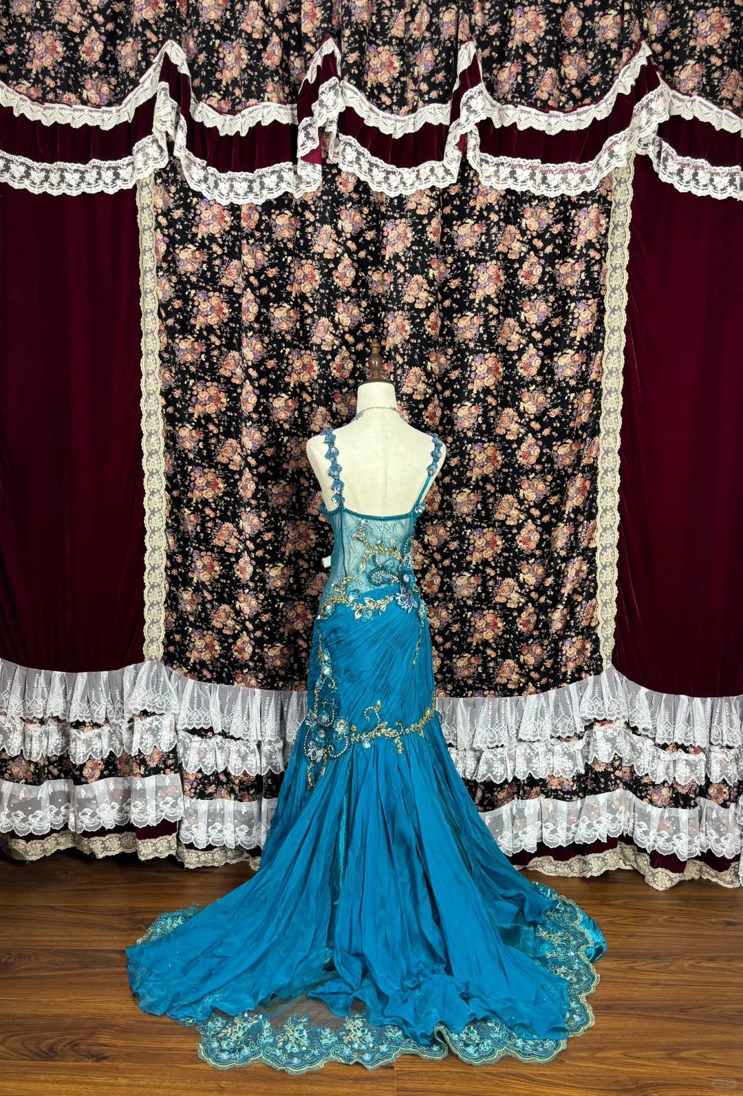 Charming Mermaid Spaghetti Straps Applique Formal Dresses Beaded Sequins Rhinestone Prom Dress AP2432