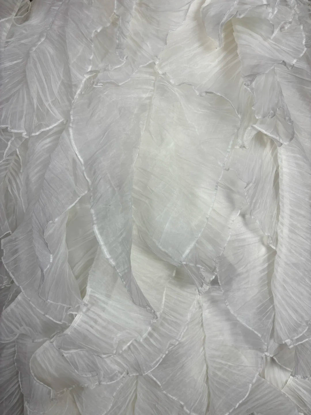 Unique Strapless A-Line Bridal Dresses Beading Handmade Flower Ruffled Tulle Wedding Dress AP2434