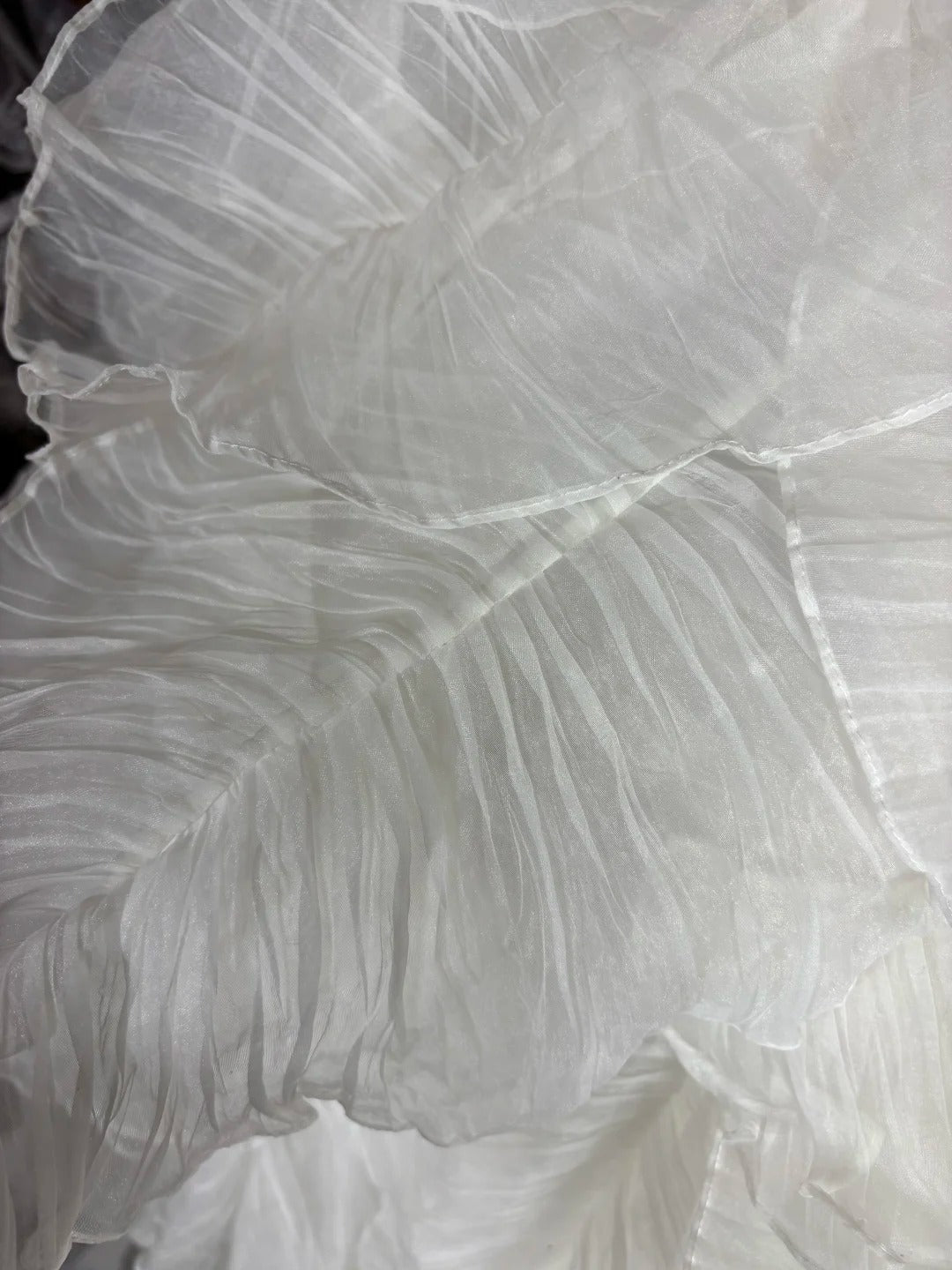 Unique Strapless A-Line Bridal Dresses Beading Handmade Flower Ruffled Tulle Wedding Dress AP2434