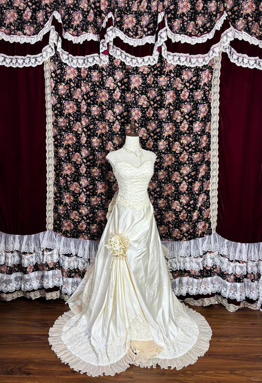 Vintage A-Line Sweetheart Neck Evening Gowns Sequins Beading Crystals Handmade Flowers Prom Dress AP2436