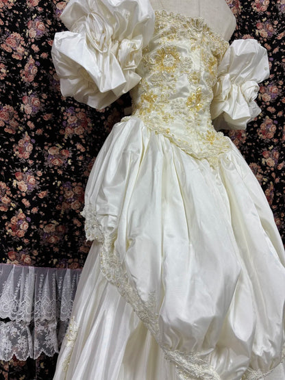 Gorgeous Off-Shoulder A-Line Formal Dresses Sequins Pearls Handmade Flowers Puffy Sleeve Long Prom Dress AP2446