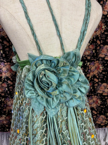 Vintage Halter Neck A-Line Evening Gowns Sequins Stone Beaded Handmade Flowers Prom Dress AP2450