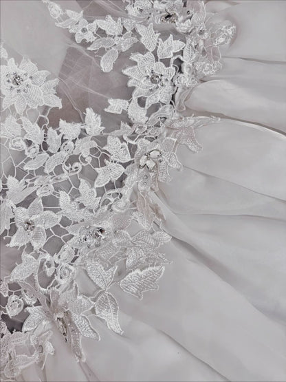 Ethereal A-Line Formal Dresses Strapless Rhinestone Beaded Lace Tulle Appliques Prom Dress AP2452