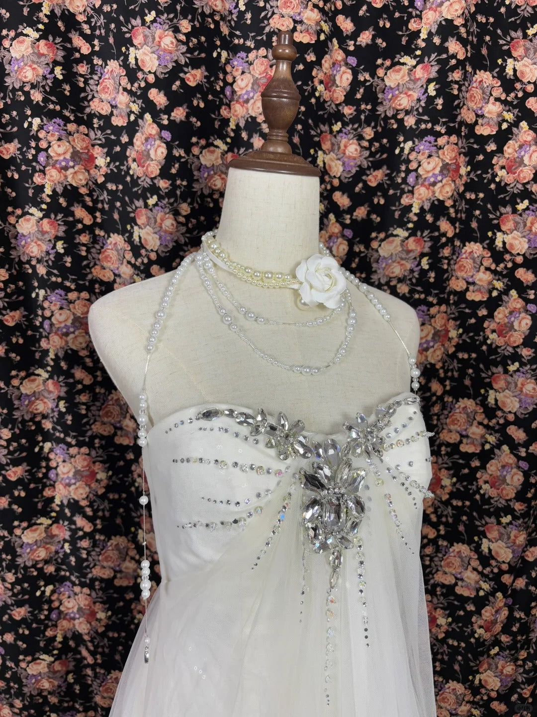 Ethereal A-Line Formal Dresses Strapless Rhinestone Beaded Lace Tulle Appliques Prom Dress AP2452