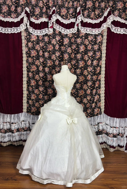 Fantastic A-Line Strapless Bridal Dresses Bow Tulle Beaded Wedding Dress AP2459