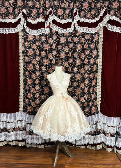 Glamorous Halter Neck A-Line Birthday Dresses Lace Appliques Handmade Flower Homecoming Dress AP2467