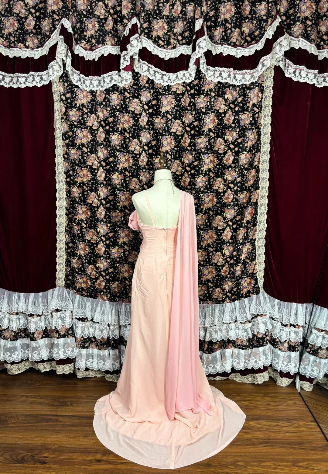 Luxurious Sheath Spaghetti Strap Evening Gowns Handmade Flowers Sequins Rhinestone Prom Dress AP2470