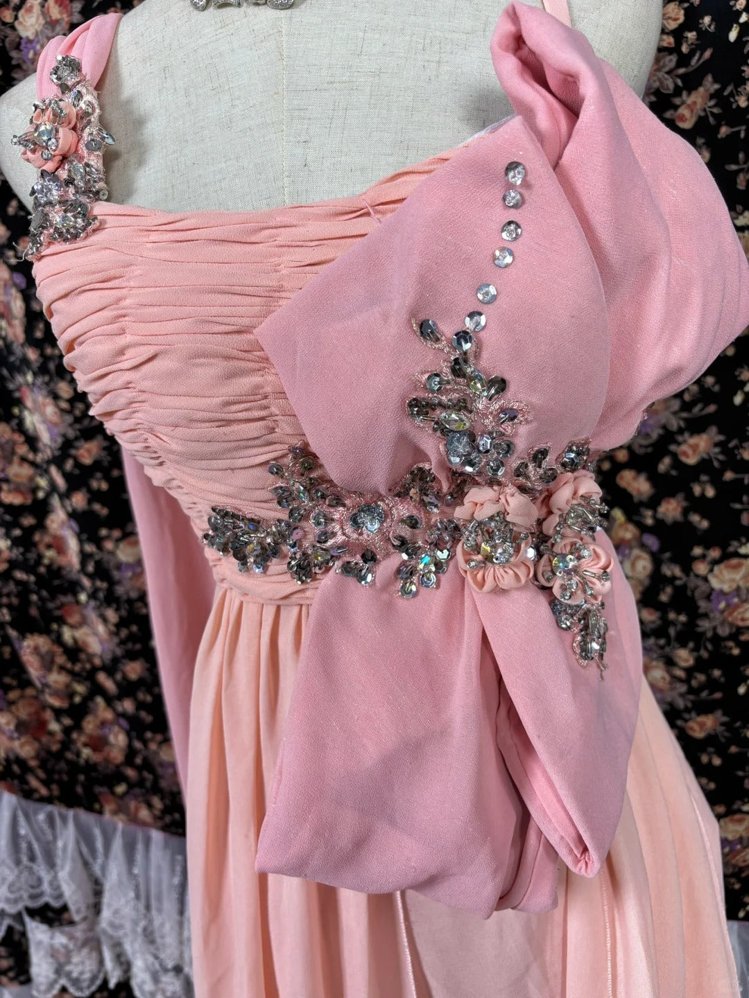 Luxurious Sheath Spaghetti Strap Evening Gowns Handmade Flowers Sequins Rhinestone Prom Dress AP2470