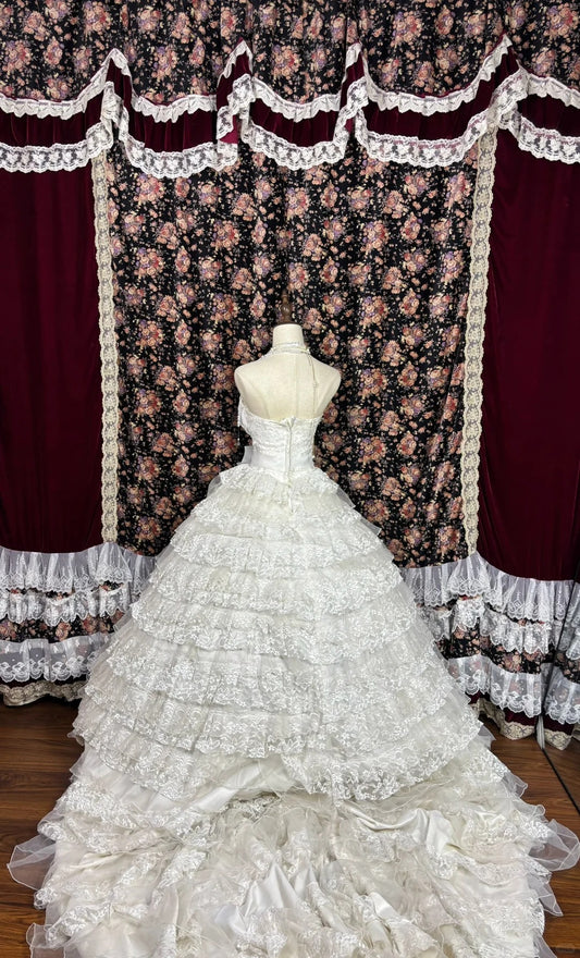 Glamorous Strapless A-Line Bridal Dresses Handmade Flowers Bow Beaded Sequins Tiered Lace Wedding Dress AP2480