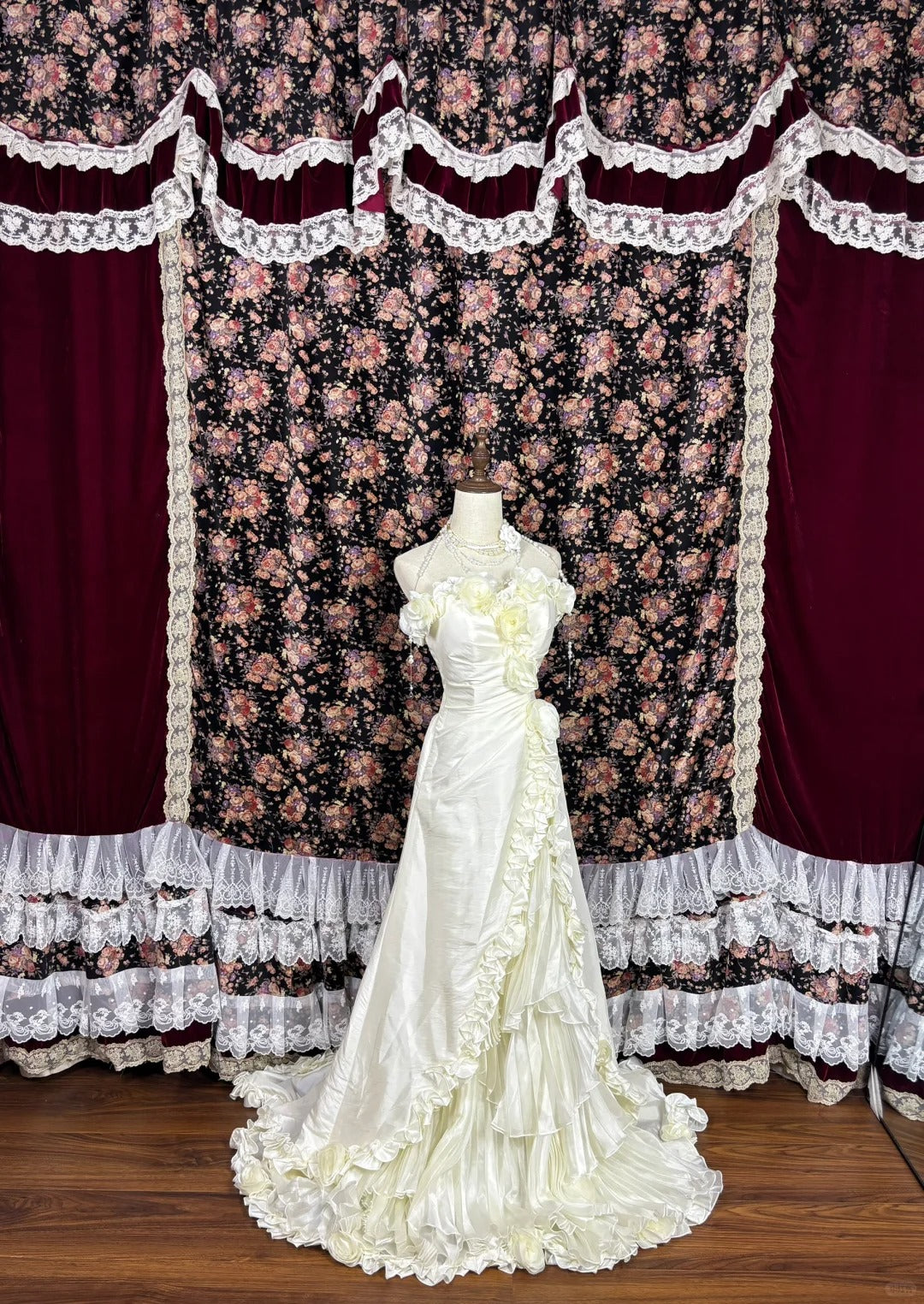 Unique A-Line Strapless Formal Dresses Handmade Flowers Beaded Ruffled Prom Dress AP2482