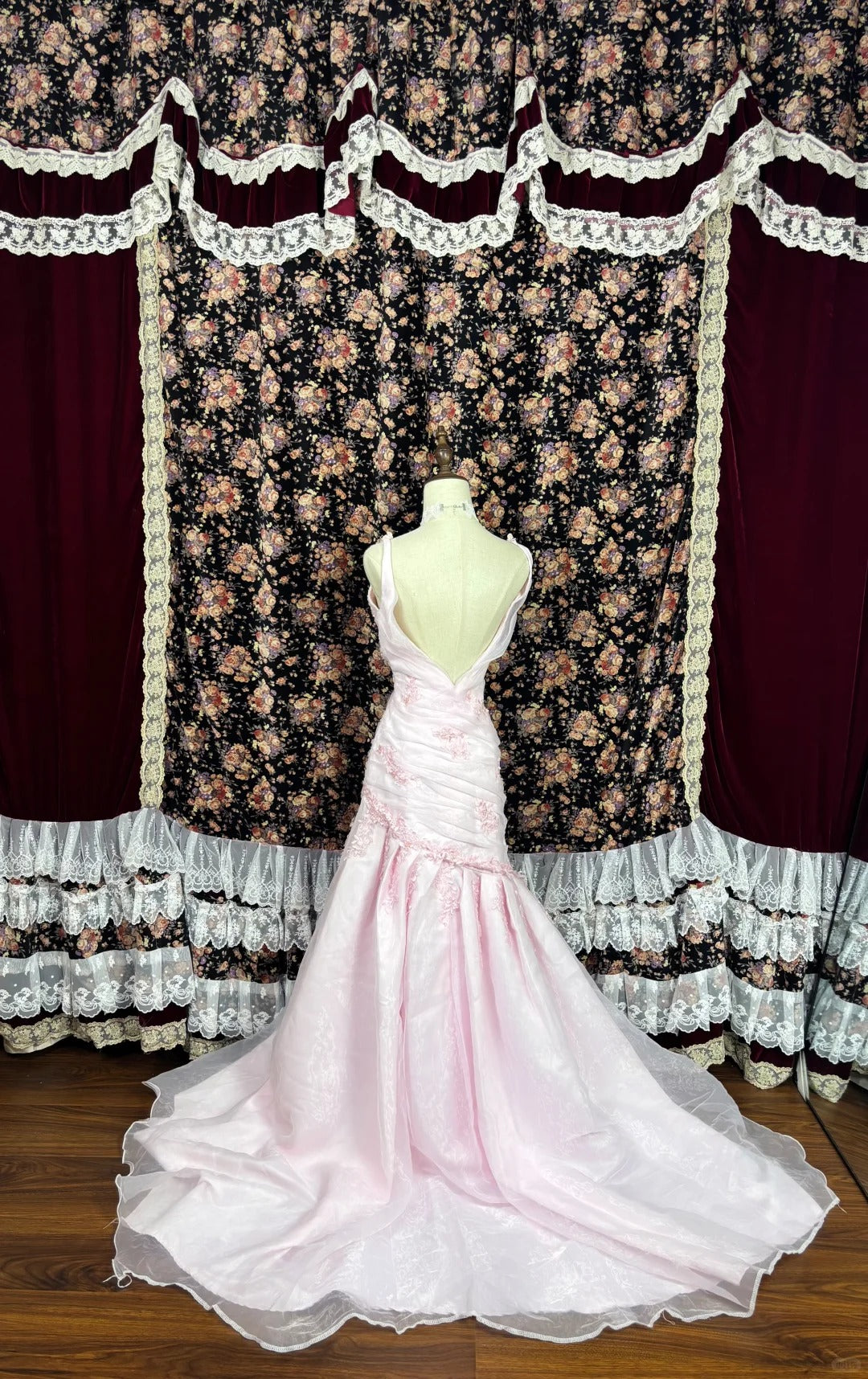 Romantic Spaghetti Strap Mermaid Evening Gowns Handmade Flowers Bow Sequins Appliques Prom Dress AP2485