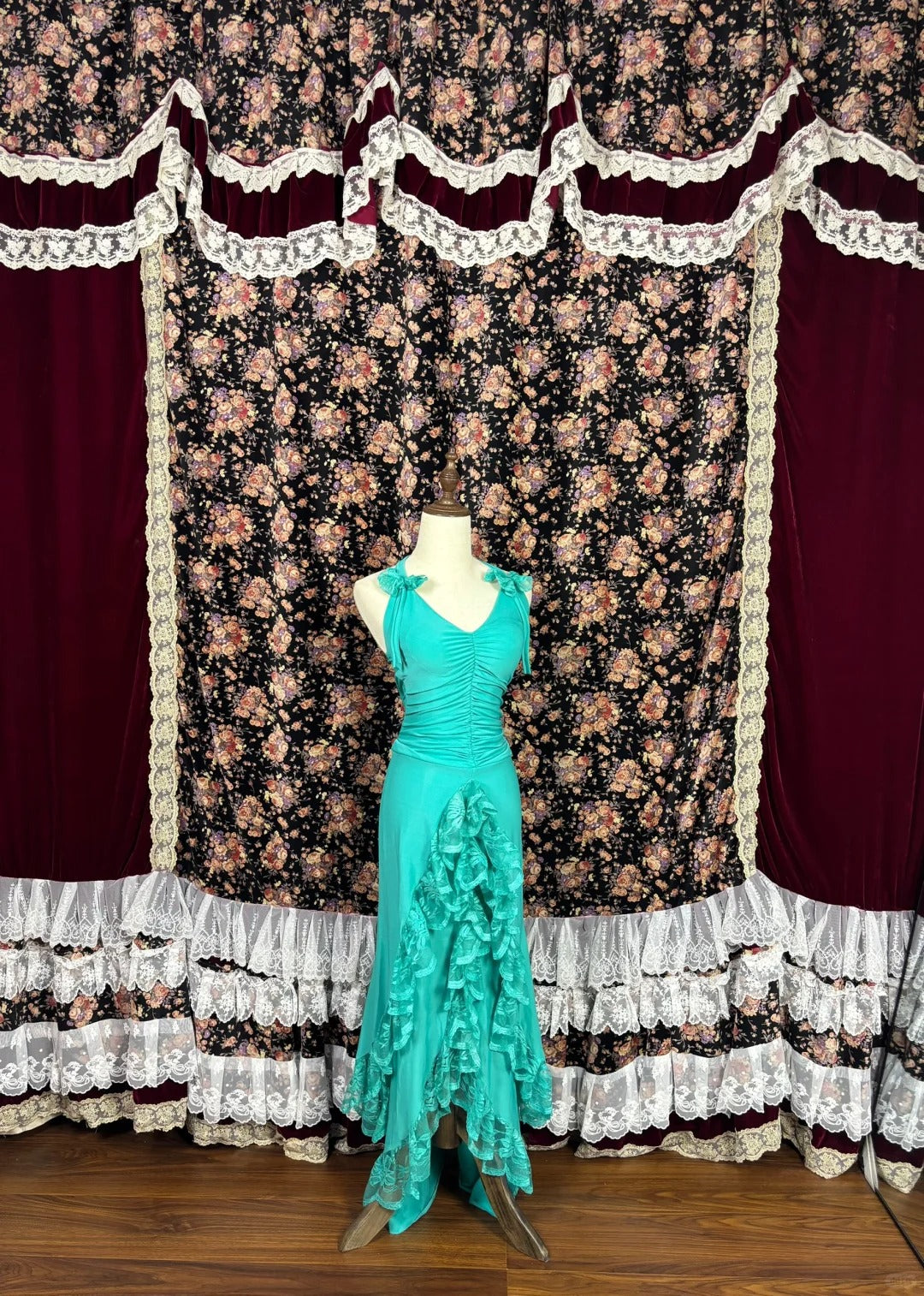 Glam Sheath Halter Neck Evening Gowns Lace Hi-Lo Hem Backless Ruched Prom Dress AP2489