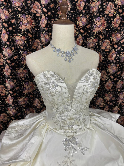 French Style Strapless A-Line Bridal Dresses Beaded Sequins Ruffled Wedding Dress AP2493