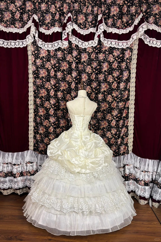 Ethereal A-Line Strapless Ruched Satin Evening Dresses Appliques Sequins Beaded Tiered Tulle Prom Dress AP2494