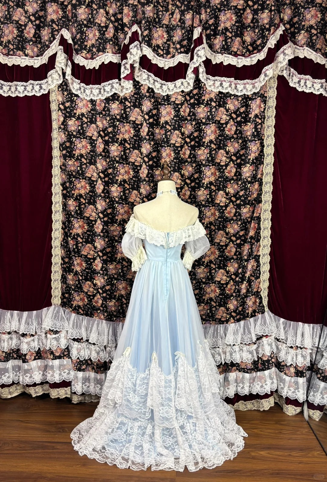 Dreamy Off-Shoulder A-Line Formal Dresses Beading Tulle Sleeve Bow Lace Prom Dress AP2495