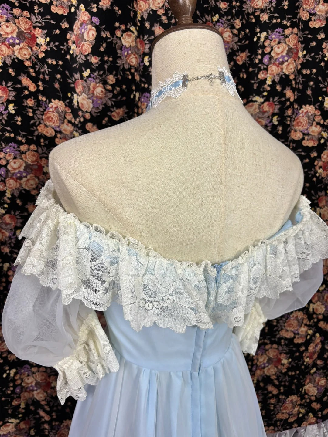 Dreamy Off-Shoulder A-Line Formal Dresses Beading Tulle Sleeve Bow Lace Prom Dress AP2495