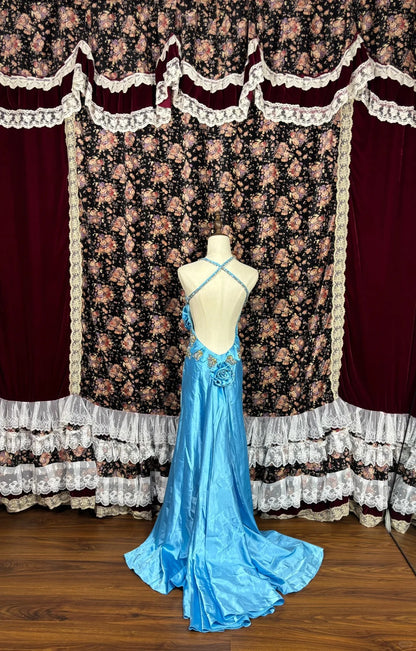 Charming Sheath Halter Neck Evening Gowns Sequins Beaded Handmade Flower Rhinestone Prom Dress AP2497