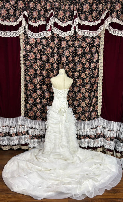 Cute A-Line Strapless Tiered Tulle Bridal Gowns Applique Beading Handmade Flowers Wedding Dress AP2499