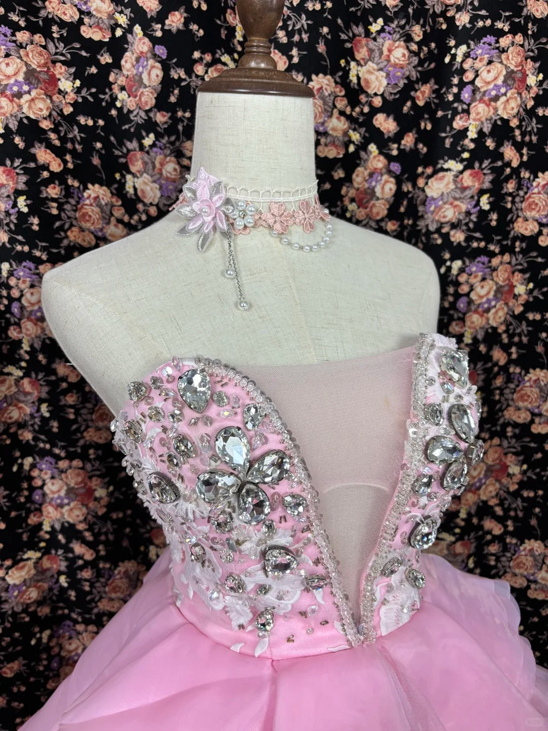 Unique Strapless A-Line Birthday Dresses Beading Sequins Rhinestone Applique Homecoming Dress AP2510