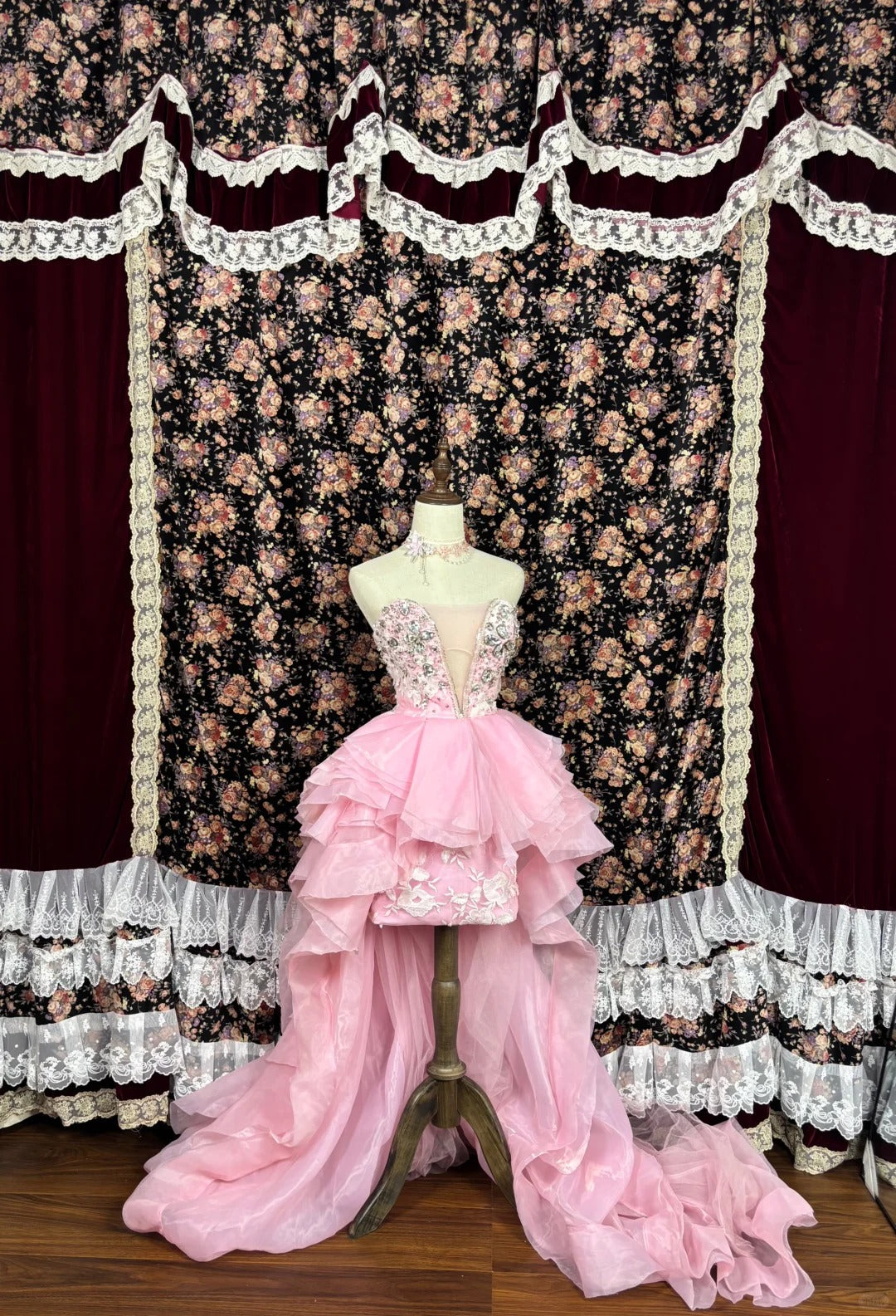 Unique Strapless A-Line Birthday Dresses Beading Sequins Rhinestone Applique Homecoming Dress AP2510