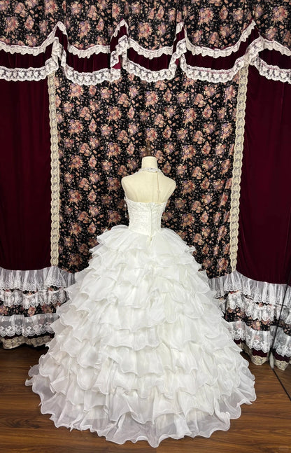 Luxury A-Line Strapless Tiered Ruffled Bridal Gowns Beading Sequins Handmade Flowers Wedding Dress AP2512