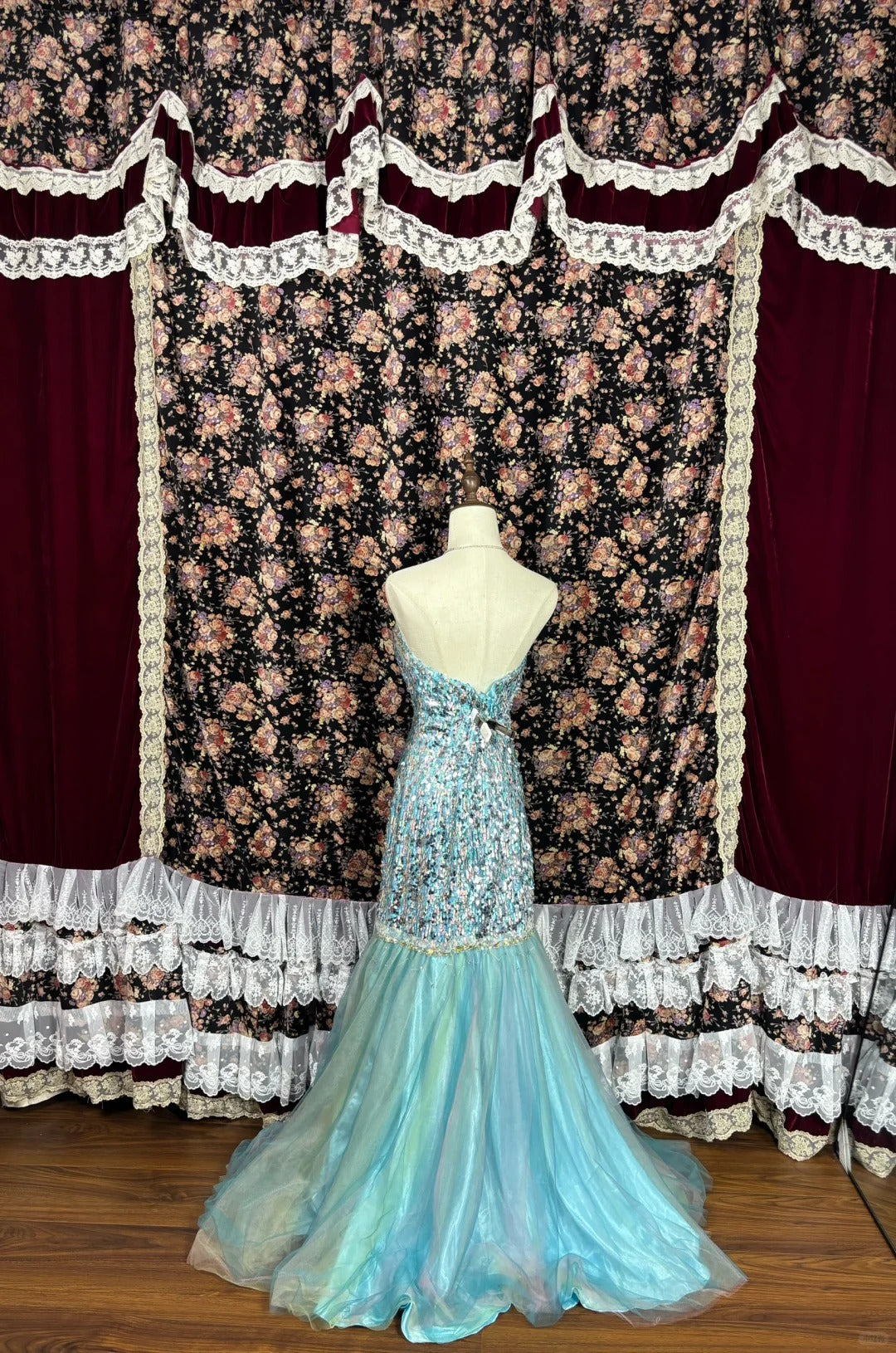 Unique Strapless Mermaid Formal Dresses Sequins Beaded Crystals Backless Prom Dress AP2514