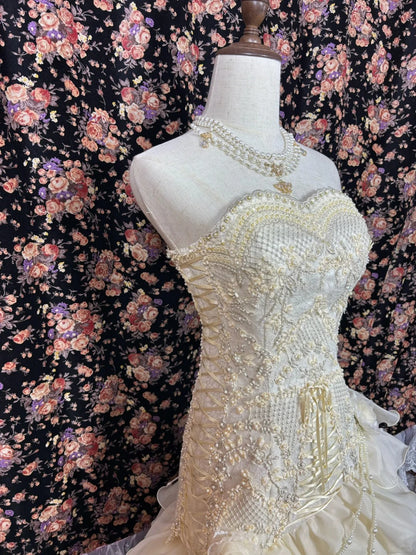 Glam Strapless Tiered Mermaid Bridal Gowns Handmade Flowers Beading Sequins Appliques Wedding Dress AP2526