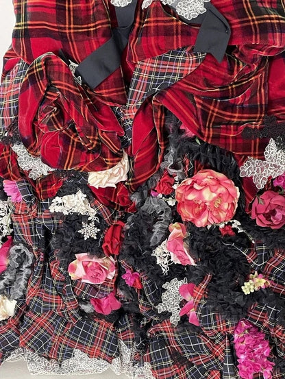 Luxurious Halter Neck A-Line Plaid Evening Gowns Handmade Flowers Lace Appliques Beaded Prom Dress AP2530