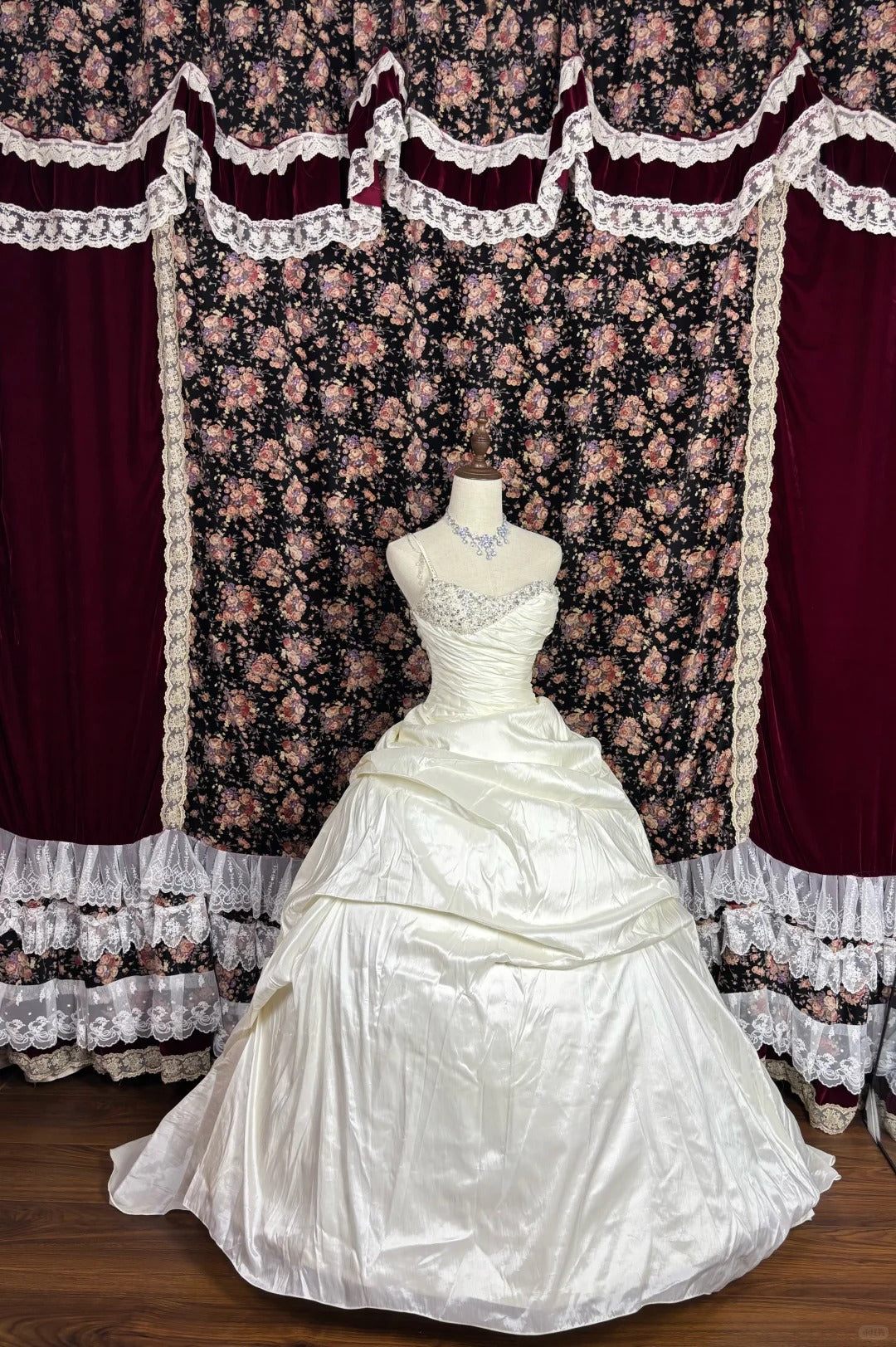 Glamorous A-Line One Shoulder Bridal Gowns Beaded Sequins Rhinestone Wedding Dress AP2540