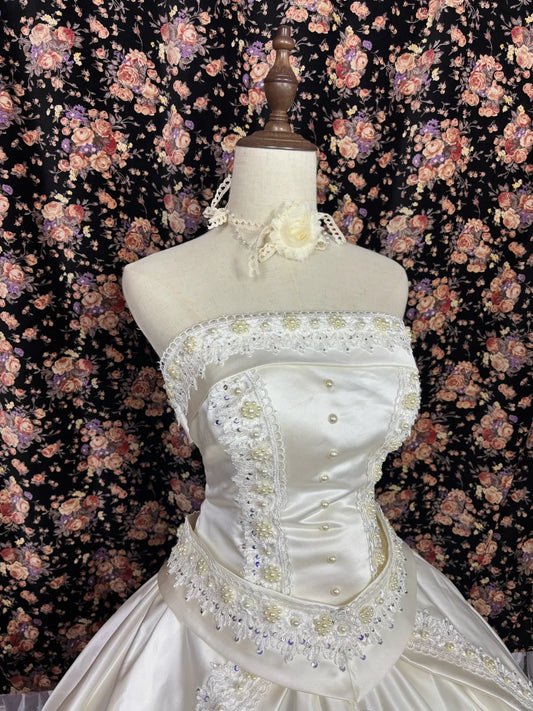 Glam A-Line Strapless Bridal Gowns Beaded Sequins Satin Wedding Dress AP2543