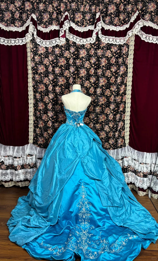 Vintage Halter Neck A-Line Evening Gowns Embroidery Sequins Prom Dress AP2553