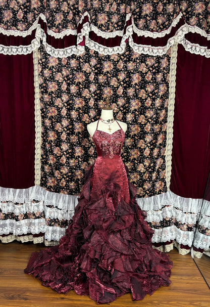 Unique Halter Neck A-Line Ruffled Evening Gowns Beaded Sequins Red Prom Dress AP2556