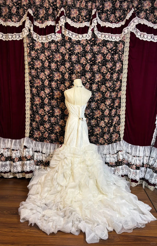 Elegant Strapless Tiered Mermaid Bridal Gowns Beading Sequins Appliques Bow Wedding Dress AP2564